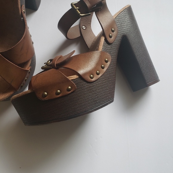 Candies Platform Sandals - Picture 3 of 3